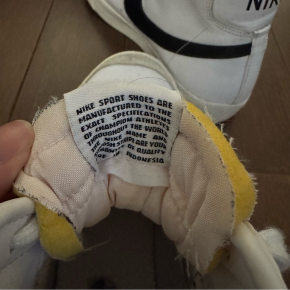 Nike Men’s Blazer Mid ‘77 Vintage High Top Sneakers - Picture 5 of 5